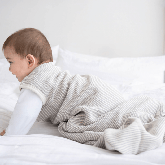 Saquito para Bebes Rayita Grises