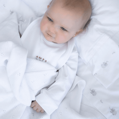 Manta Para Bebés Tejida Corazón Blanca